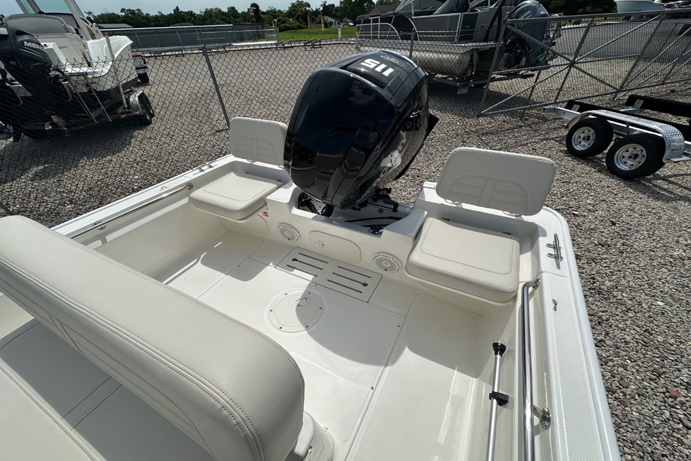 2027 Boston Whaler 170 Montauk 4