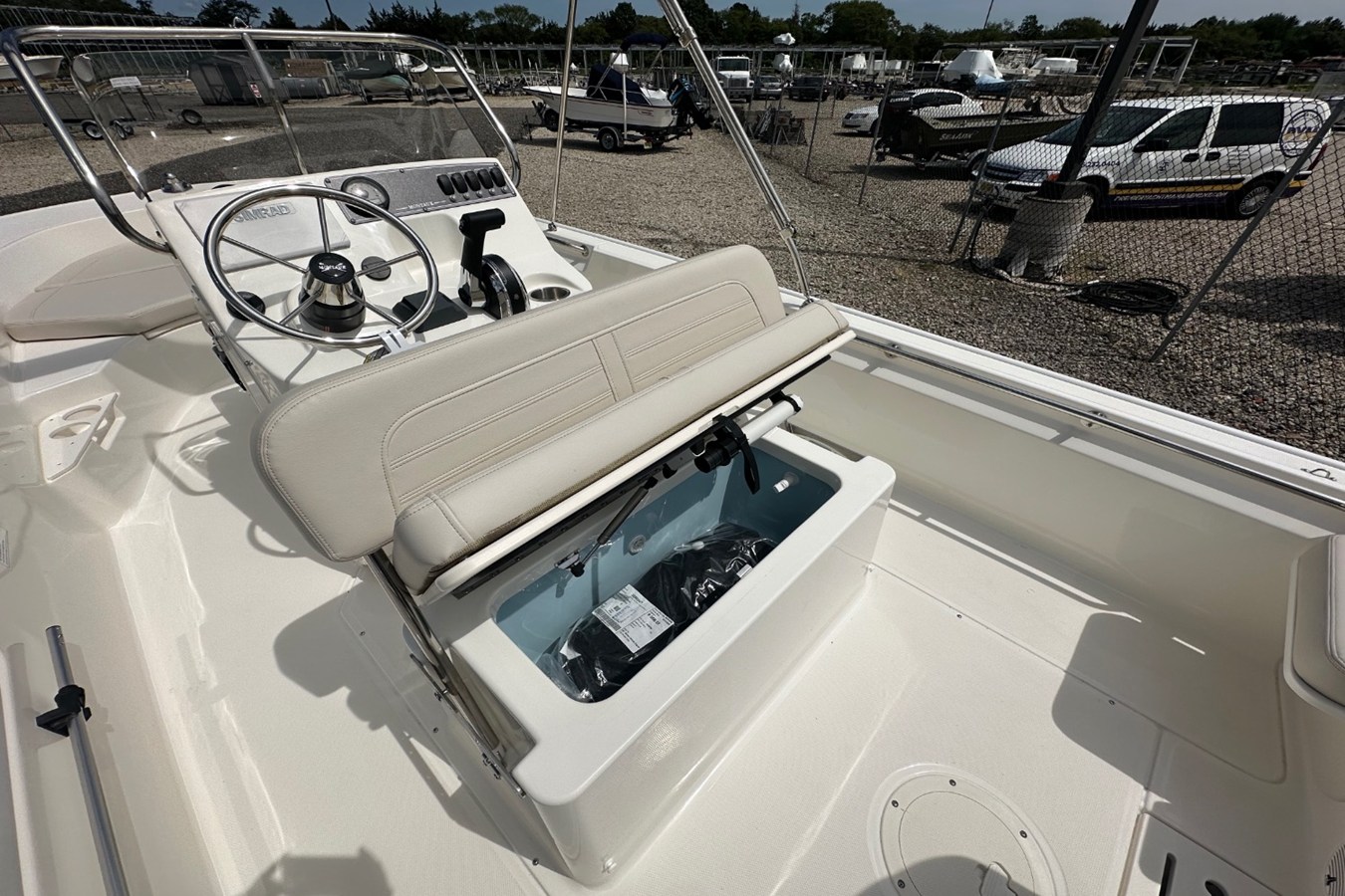2027 Boston Whaler 170 Montauk 6