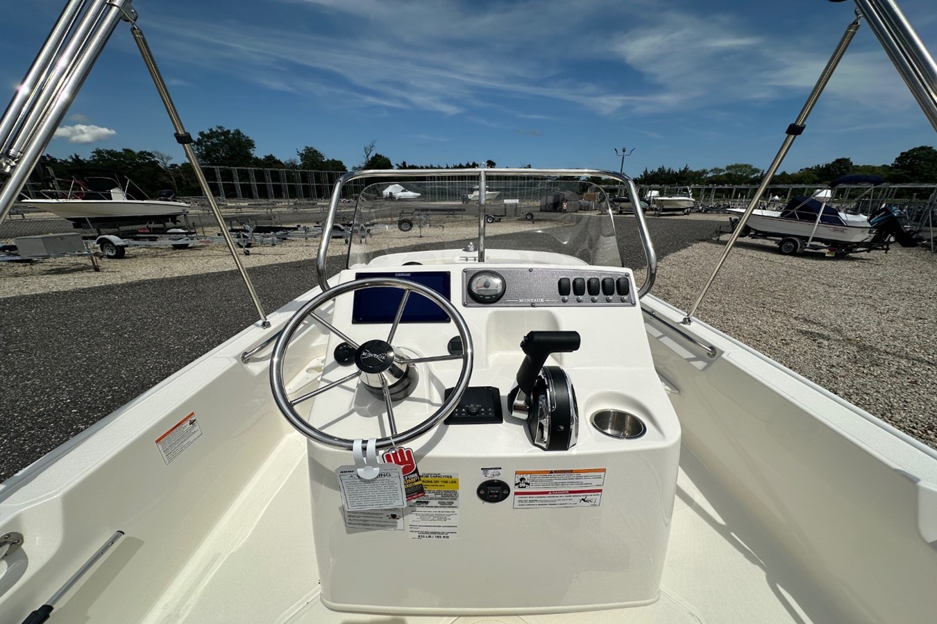 2027 Boston Whaler 170 Montauk 7