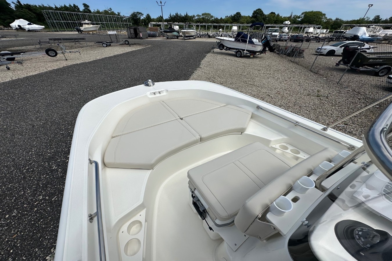 2027 Boston Whaler 170 Montauk 10