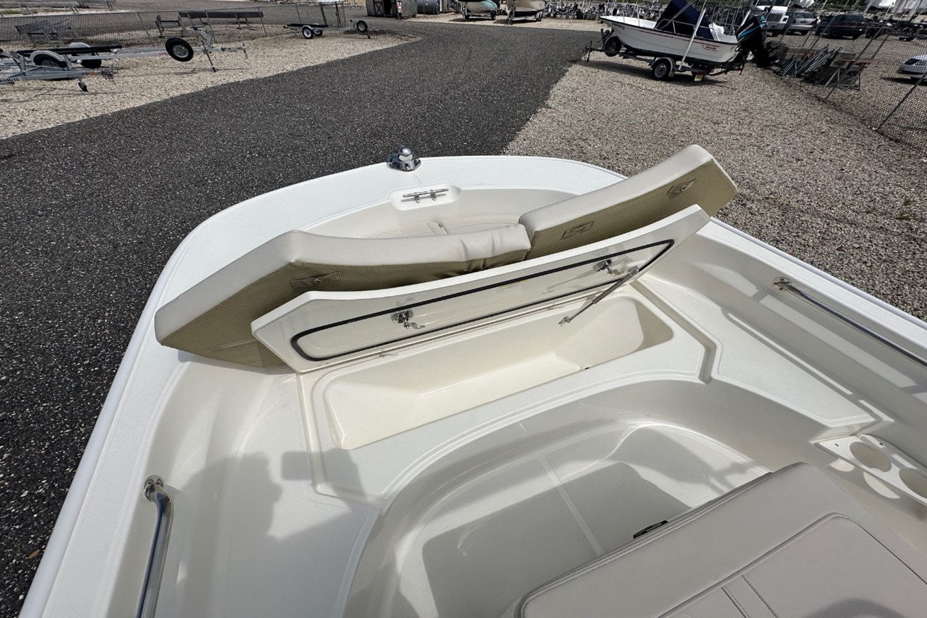 2027 Boston Whaler 170 Montauk 11