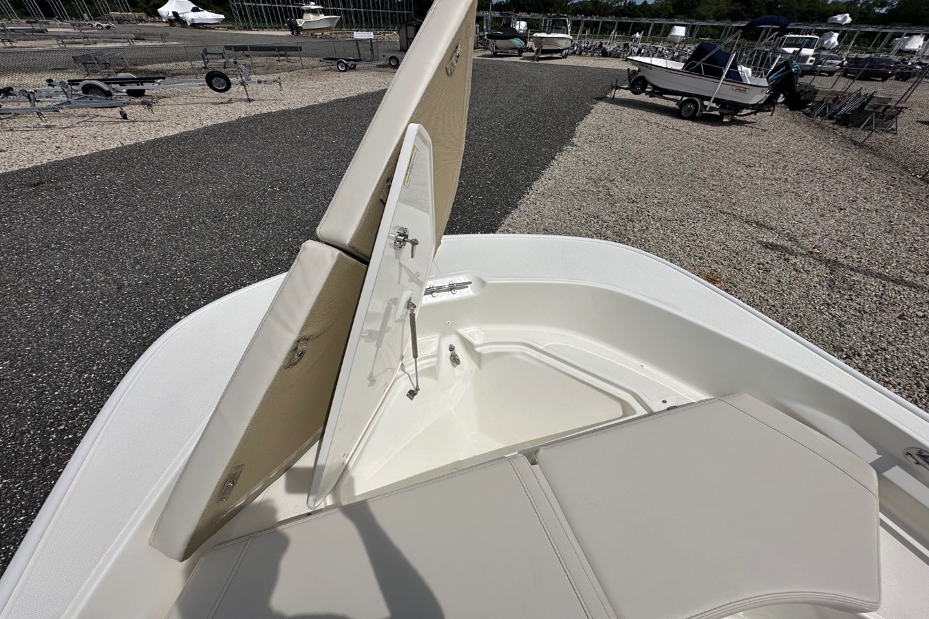 2027 Boston Whaler 170 Montauk 12