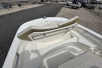 2027 Boston Whaler 170 Montauk 11