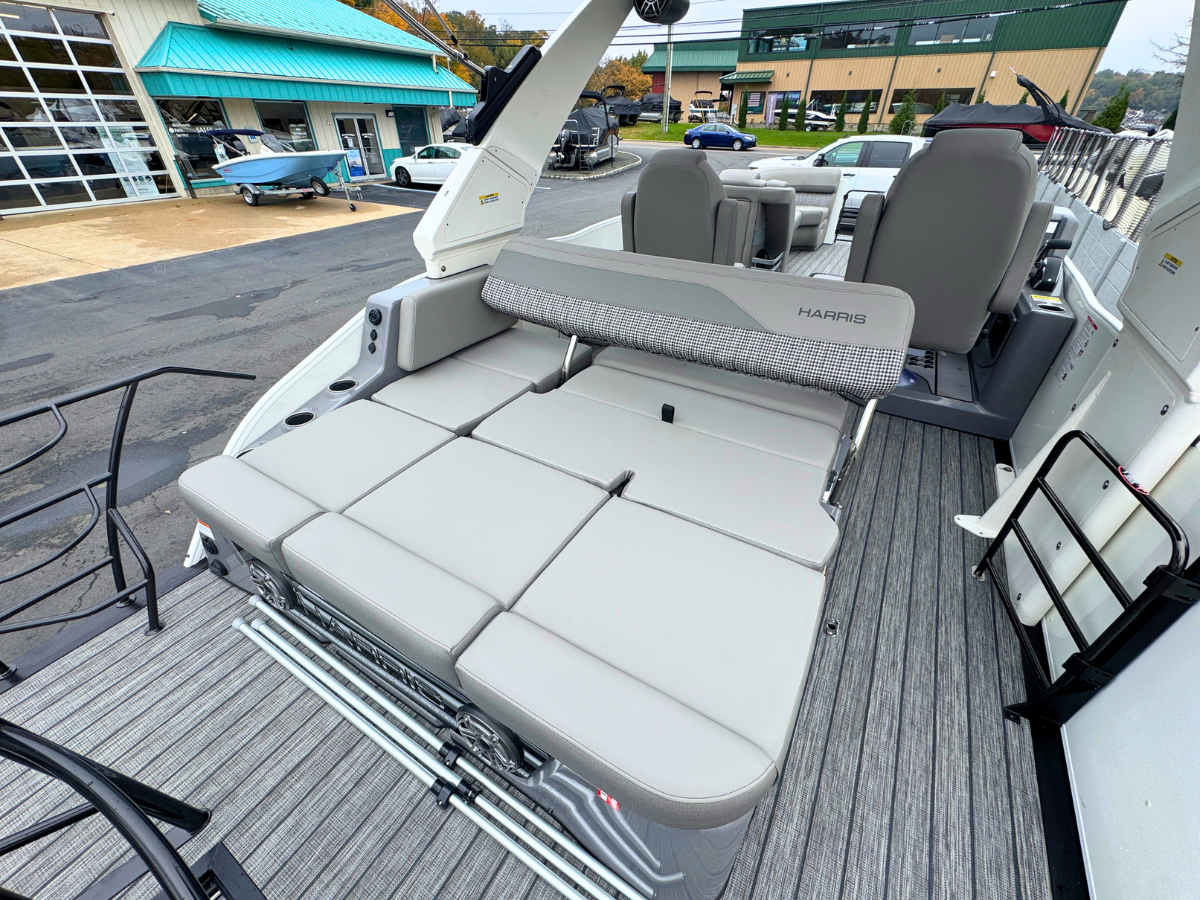 2027 Harris Grand Mariner 250 9