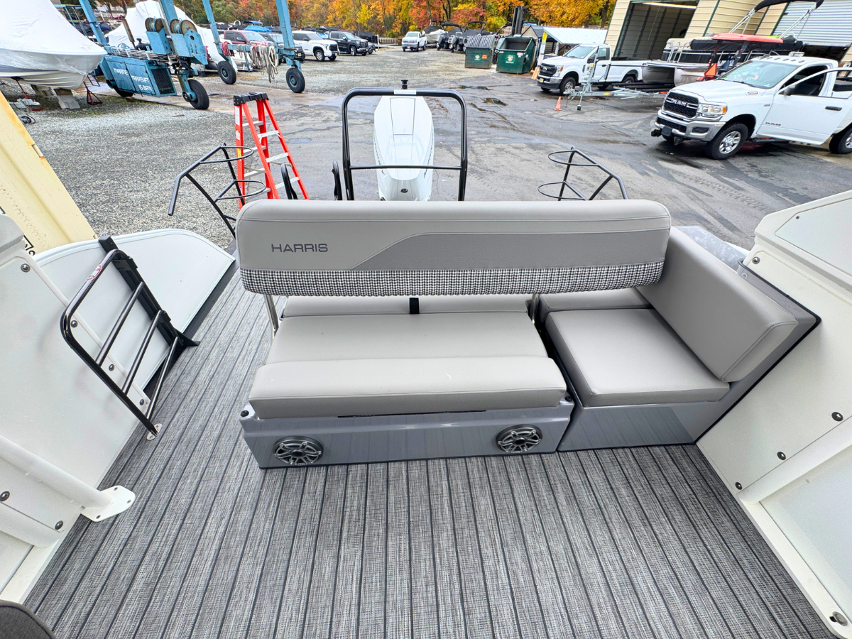 2027 Harris Grand Mariner 250 11