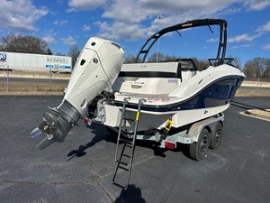 Sea Ray SPX 210 Outboard 3 2026 Sea Ray SPX 210 Outboard 4