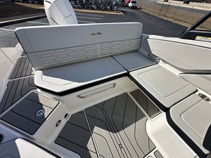 2026 Sea Ray SPX 210 Outboard 20