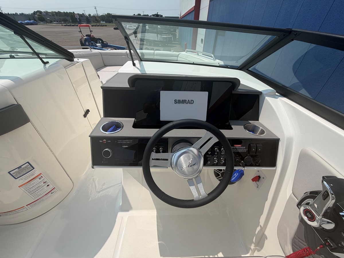 2026 Sea Ray SDX 290 15