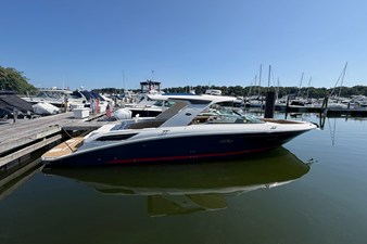 Sea Ray 350 SLX 0 2021 Sea Ray 350 SLX 1