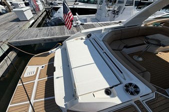 Sea Ray 350 SLX 5 2021 Sea Ray 350 SLX 6