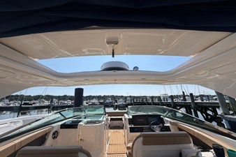 Sea Ray 350 SLX 12 2021 Sea Ray 350 SLX 13