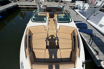 Sea Ray 350 SLX 22 2021 Sea Ray 350 SLX 23