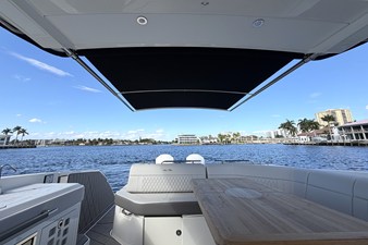 Sea Ray SLX 400 Outboard 21 2026 Sea Ray SLX 400 Outboard 22