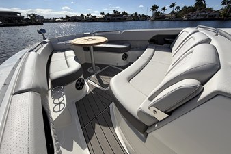 Sea Ray SLX 400 Outboard 33 2026 Sea Ray SLX 400 Outboard 34