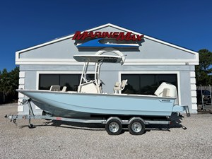 Boston Whaler 210 Montauk 1 2027 Boston Whaler 210 Montauk 2