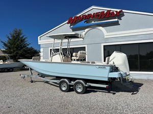 Boston Whaler 210 Montauk 5 2027 Boston Whaler 210 Montauk 6