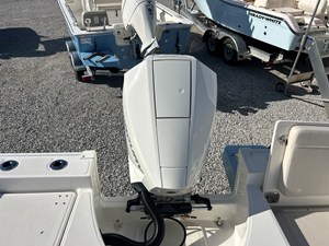 Boston Whaler 210 Montauk 10 2027 Boston Whaler 210 Montauk 11