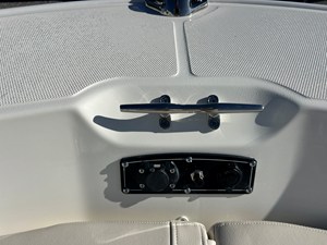 Boston Whaler 210 Montauk 23 2027 Boston Whaler 210 Montauk 24