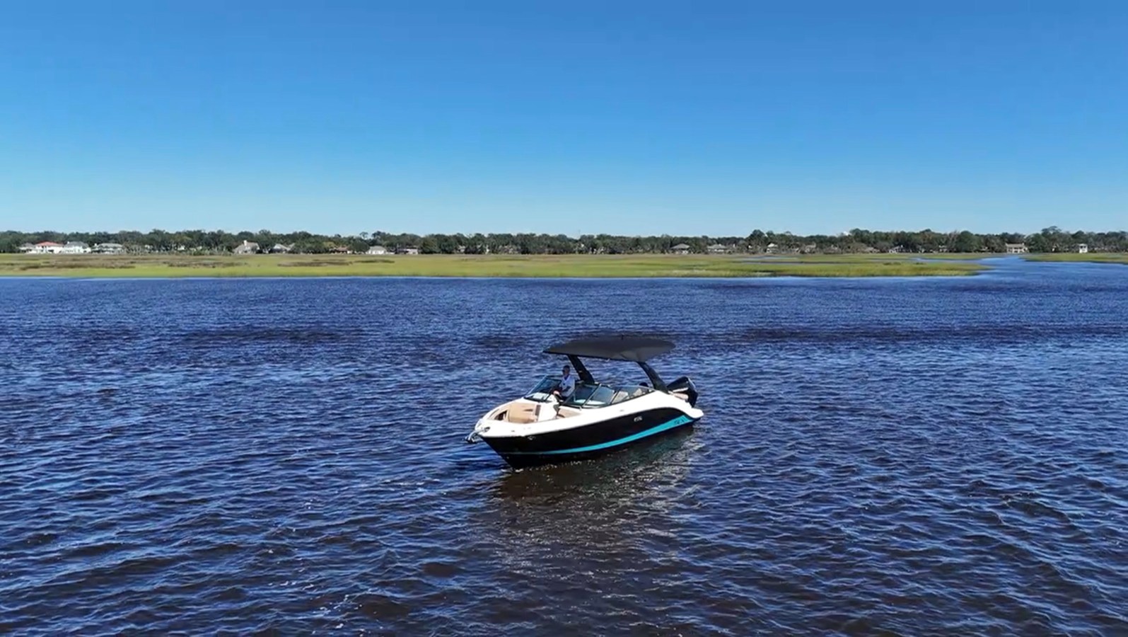 2027 Sea Ray SLX 260 Outboard 14