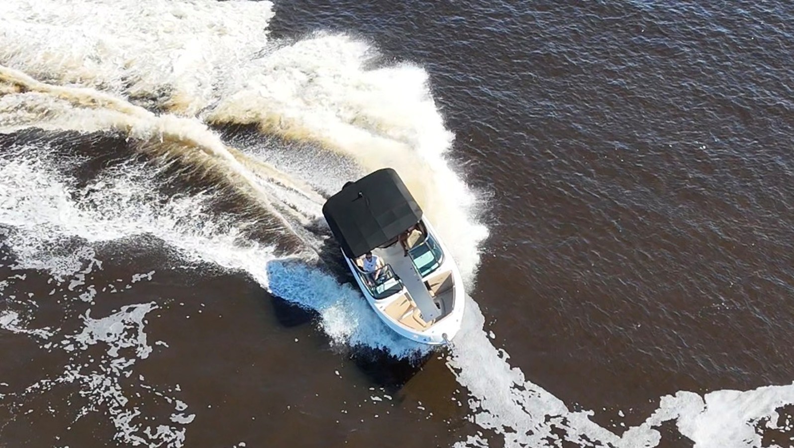 2027 Sea Ray SLX 260 Outboard 22