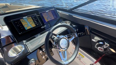 Sea Ray SLX 260 Outboard 18 2027 Sea Ray SLX 260 Outboard 19