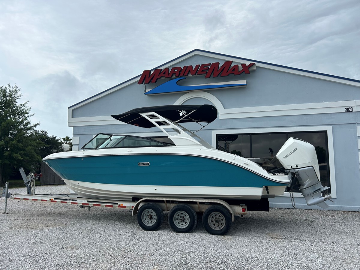 2026 Sea Ray SDX 250 Outboard 5