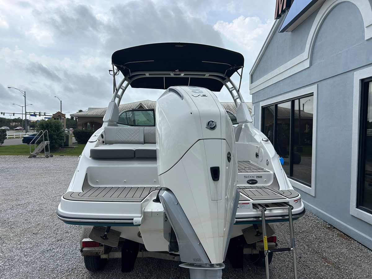 2026 Sea Ray SDX 250 Outboard 7