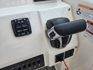 Cobia 240 DUAL CONSOLE 18 2023 Cobia 240 DUAL CONSOLE 19
