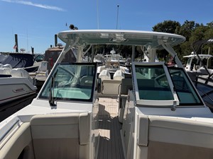 Boston Whaler 280 VANTAGE 25 2021 Boston Whaler 280 VANTAGE 26