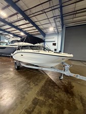 Sea Ray 190 SPX OB 1 2018 Sea Ray 190 SPX OB 2