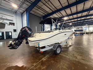 Sea Ray 190 SPX OB 5 2018 Sea Ray 190 SPX OB 6