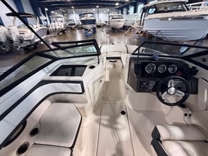 Sea Ray 190 SPX OB 8 2018 Sea Ray 190 SPX OB 9