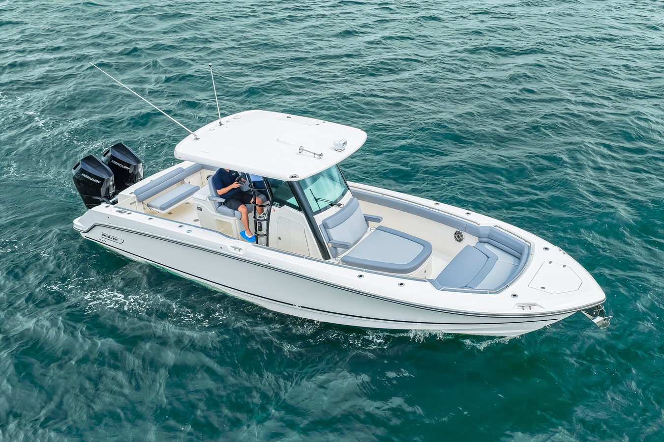 2026 Boston Whaler 330 Outrage 4