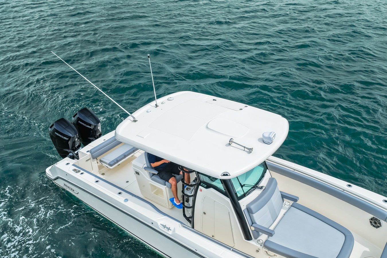2026 Boston Whaler 330 Outrage 6