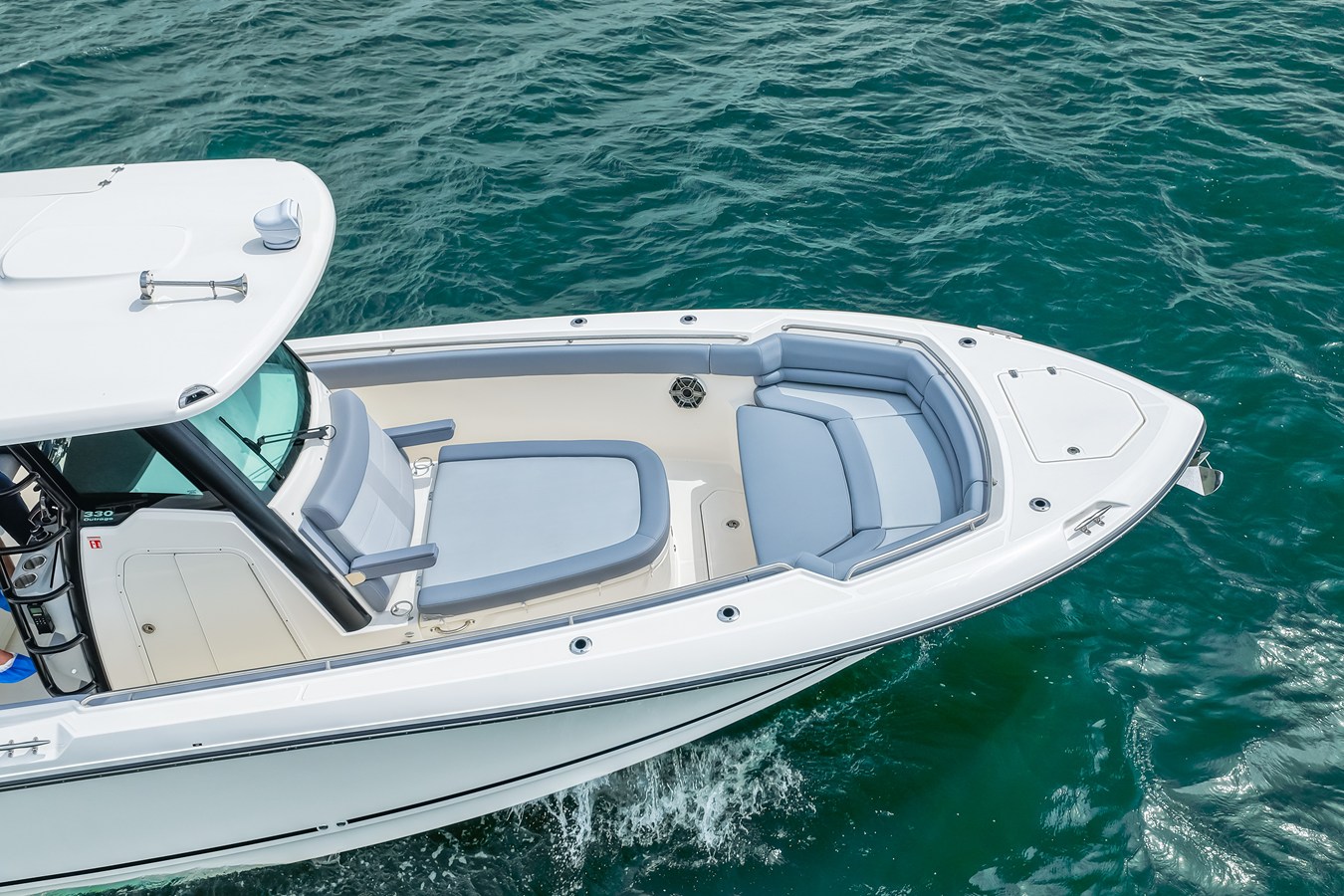 2026 Boston Whaler 330 Outrage 8