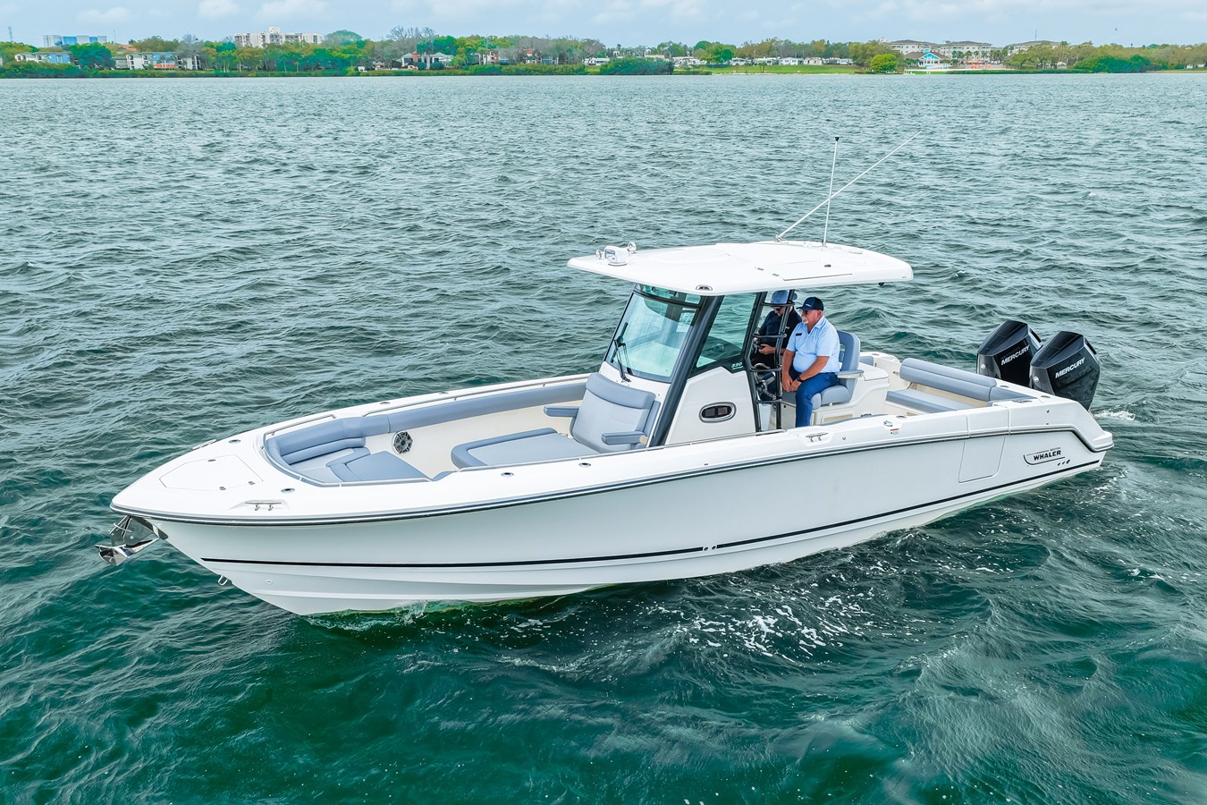 2026 Boston Whaler 330 Outrage 16