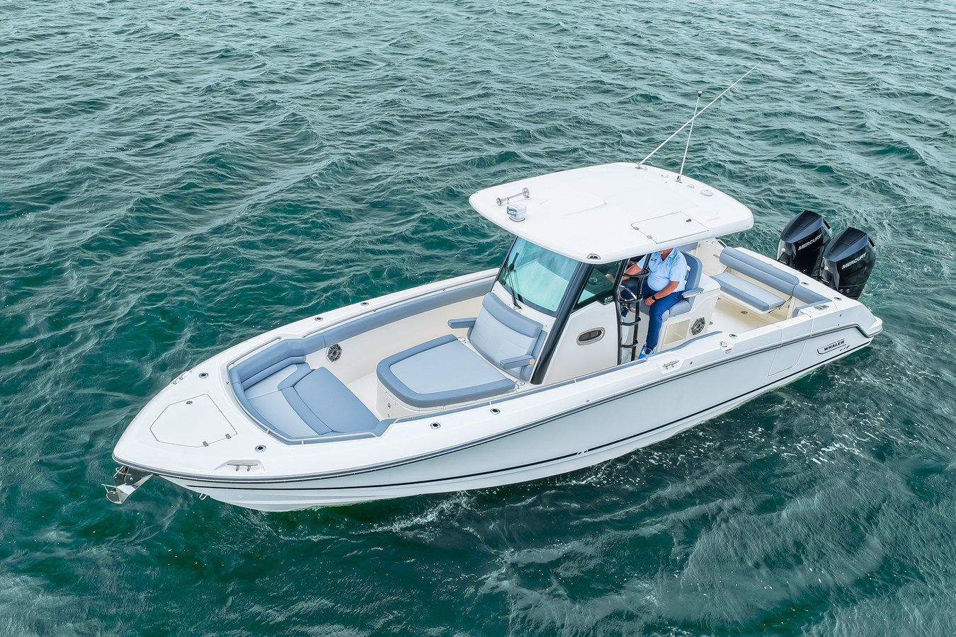 2026 Boston Whaler 330 Outrage 17