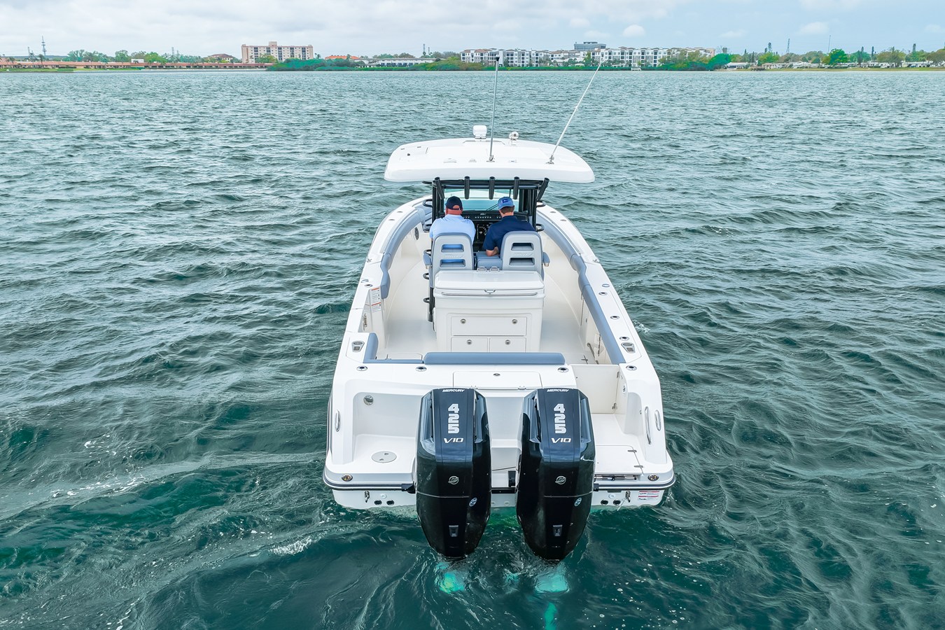 2026 Boston Whaler 330 Outrage 25