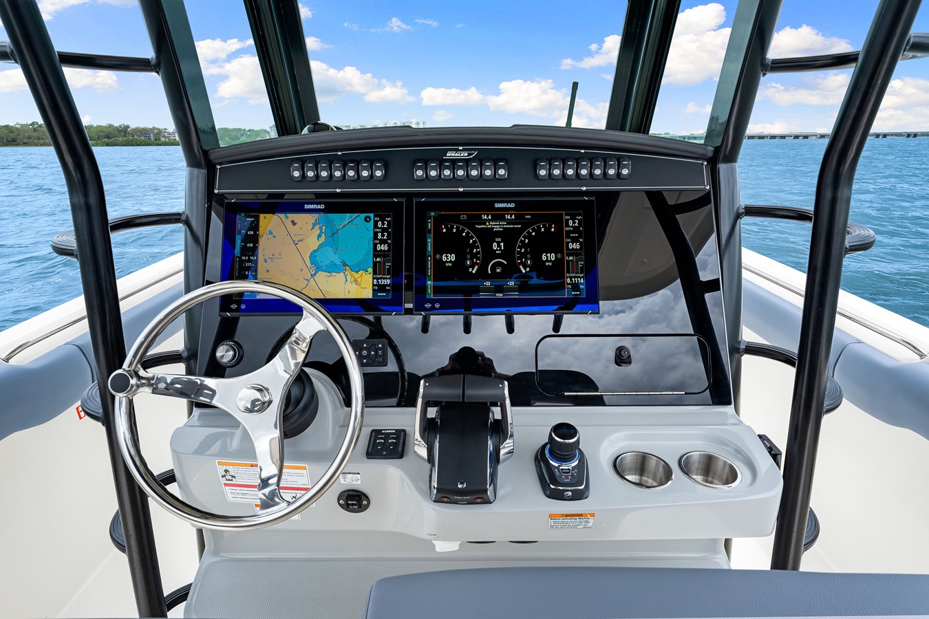 2026 Boston Whaler 330 Outrage 54