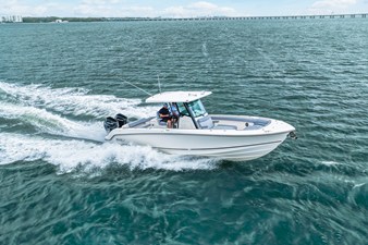 Boston Whaler 330 Outrage 28 2026 Boston Whaler 330 Outrage 29