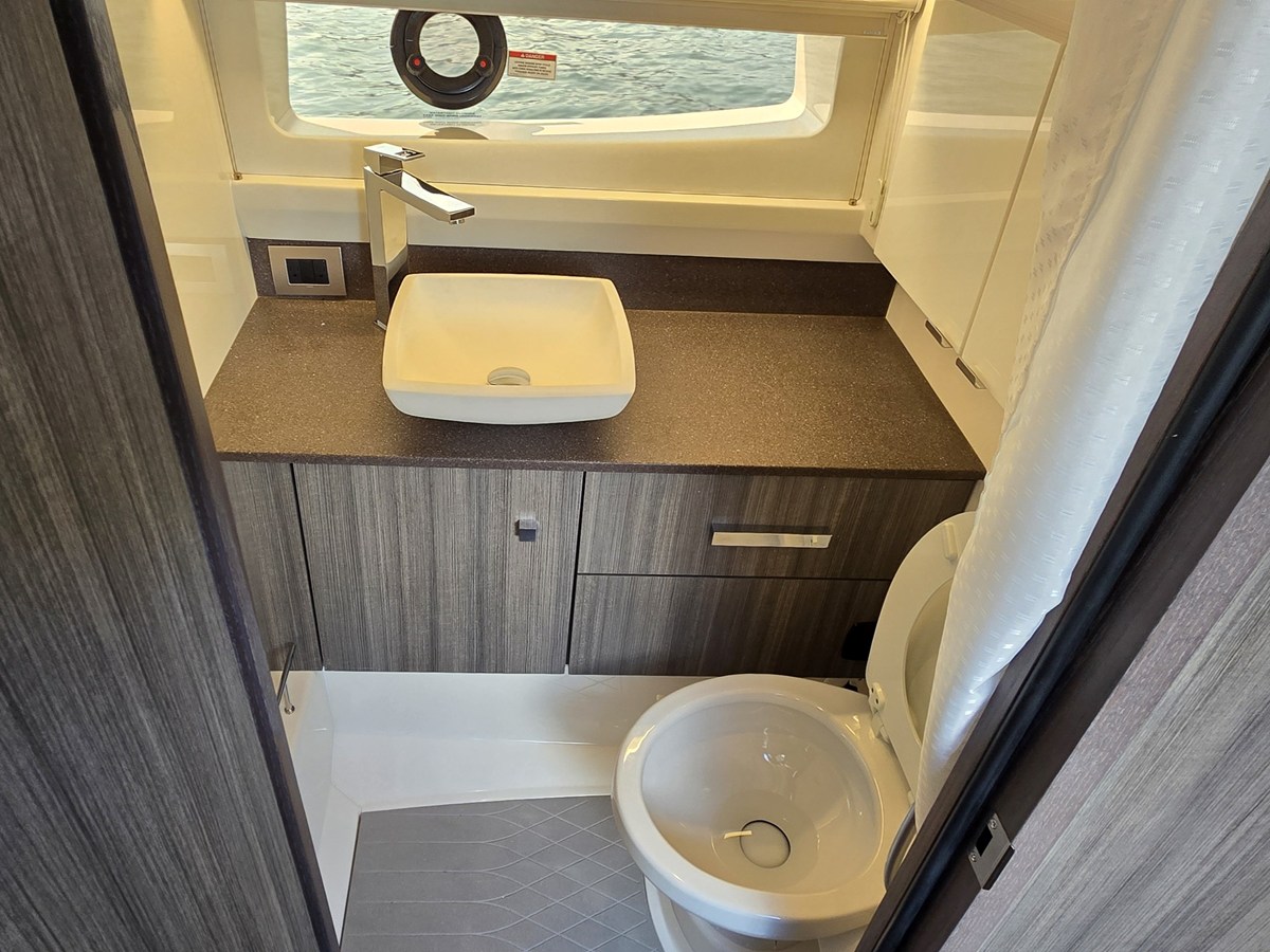 2027 Sea Ray SLX 400 45