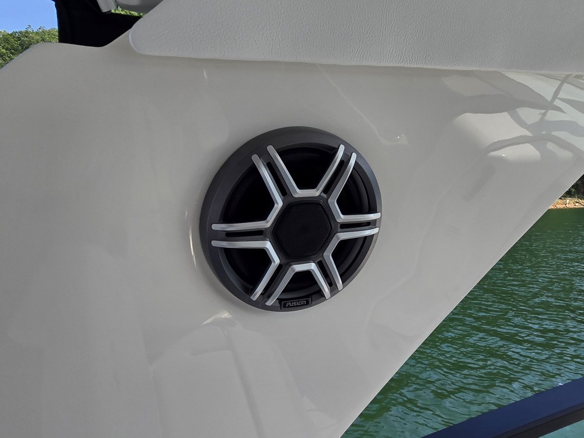 2027 Sea Ray SLX 400 50