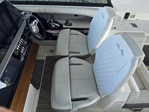 2027 Sea Ray SLX 400 28