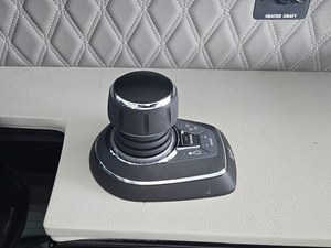 2027 Sea Ray SLX 400 33
