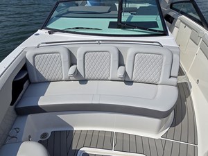 2027 Sea Ray SLX 400 36