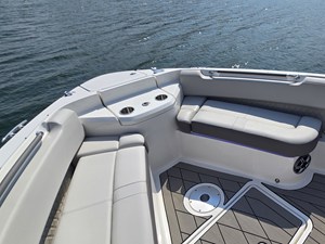 2027 Sea Ray SLX 400 38