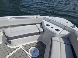 2027 Sea Ray SLX 400 39