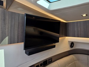 2027 Sea Ray SLX 400 42