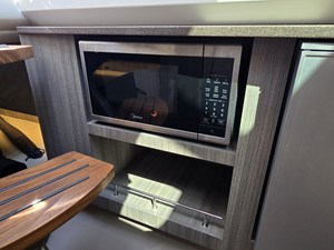 2027 Sea Ray SLX 400 44