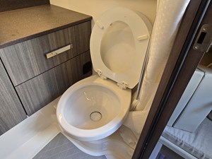 2027 Sea Ray SLX 400 46